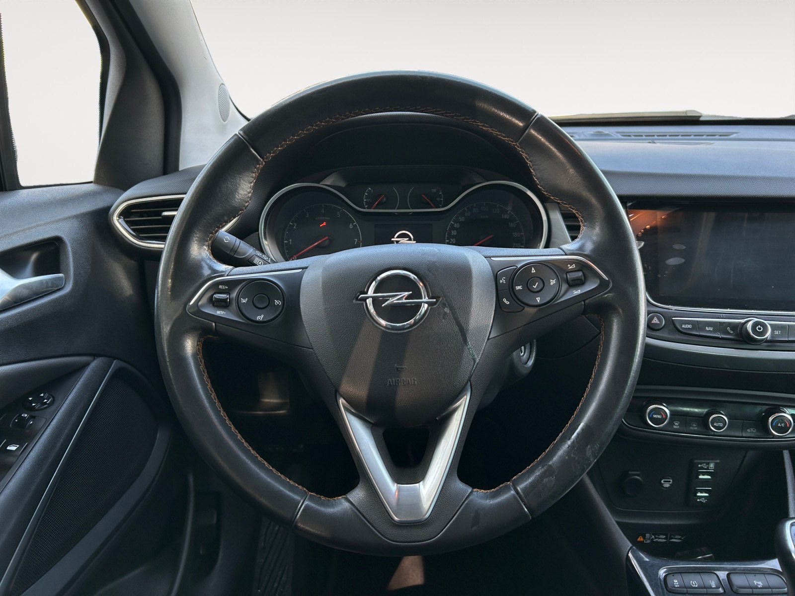 OPEL CROSSLAND-OPEL CROSSLAND 1.5 D 110 EDITION+-image-9