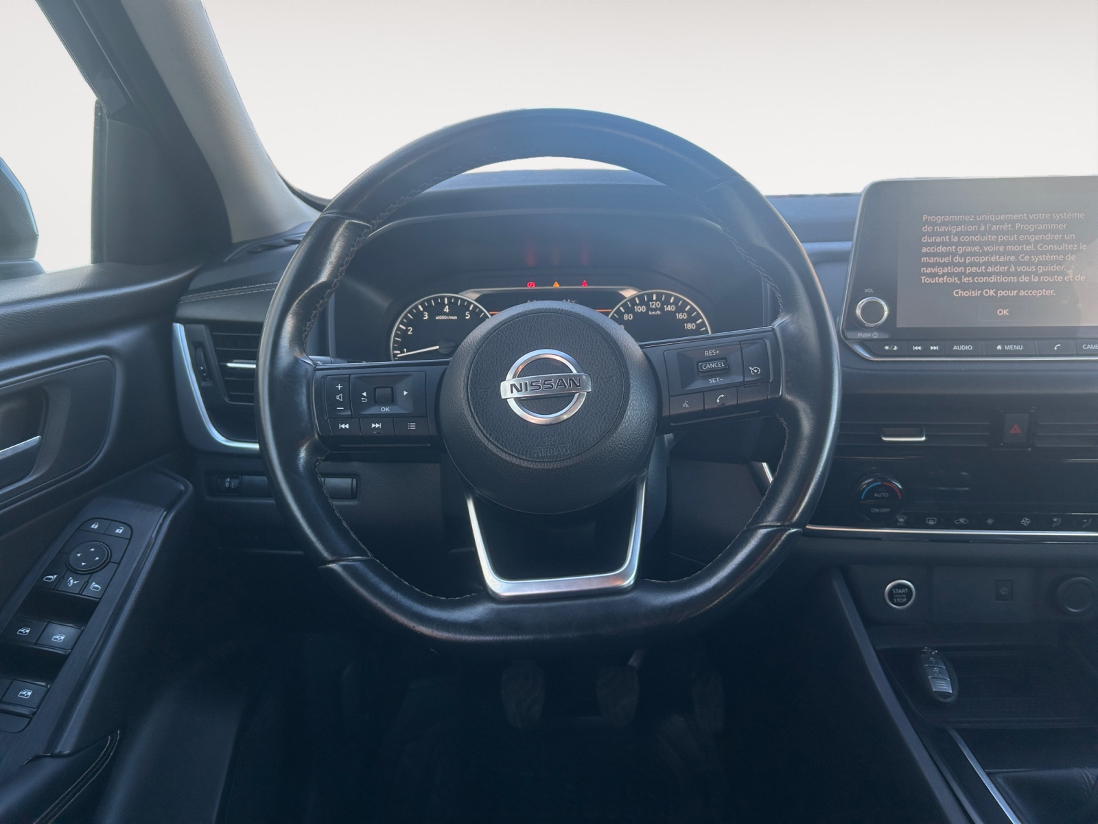 NISSAN QASHQAI-NISSAN QASHQAI QASHQAI III - PH1 - 1.3 L DIG-T N-CONNECTA BI-TON BVM 130CH-image-9