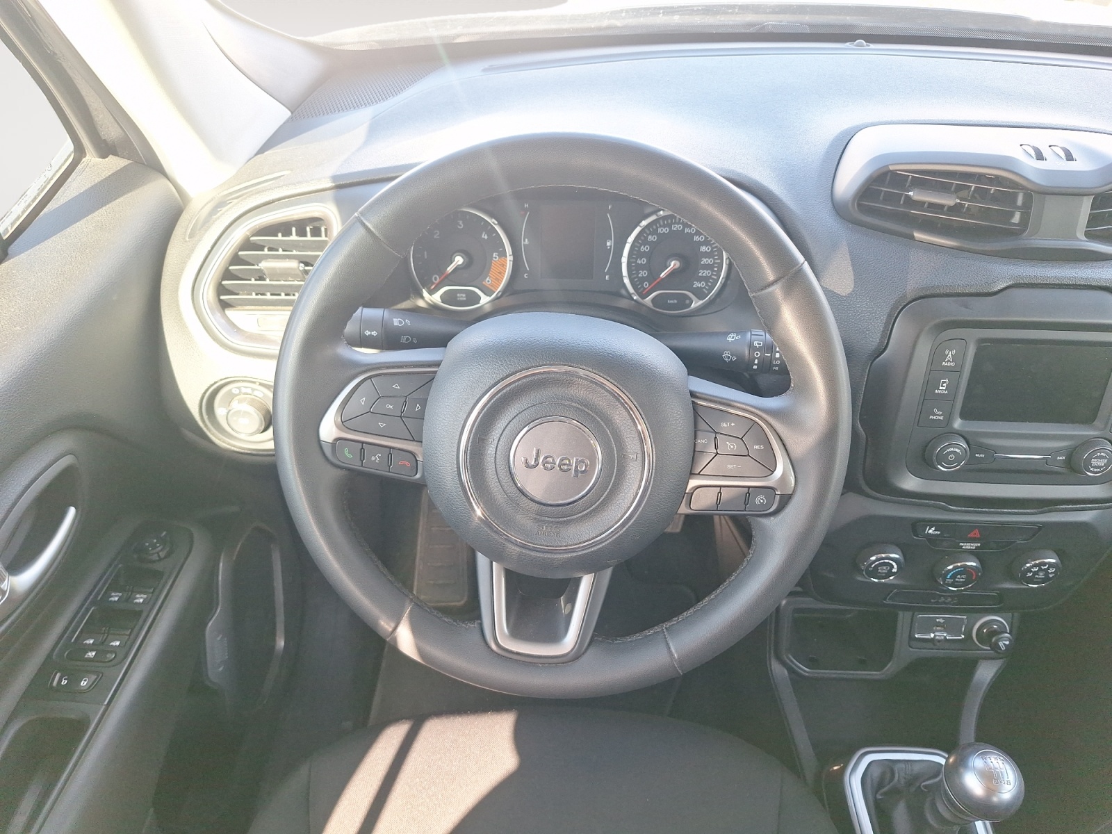 JEEP RENEGADE-JEEP RENEGADE RENEGADE I - PH1 - 1.6 MULTIJET LONGITUDE 4X2 BVM 120CH-image-8