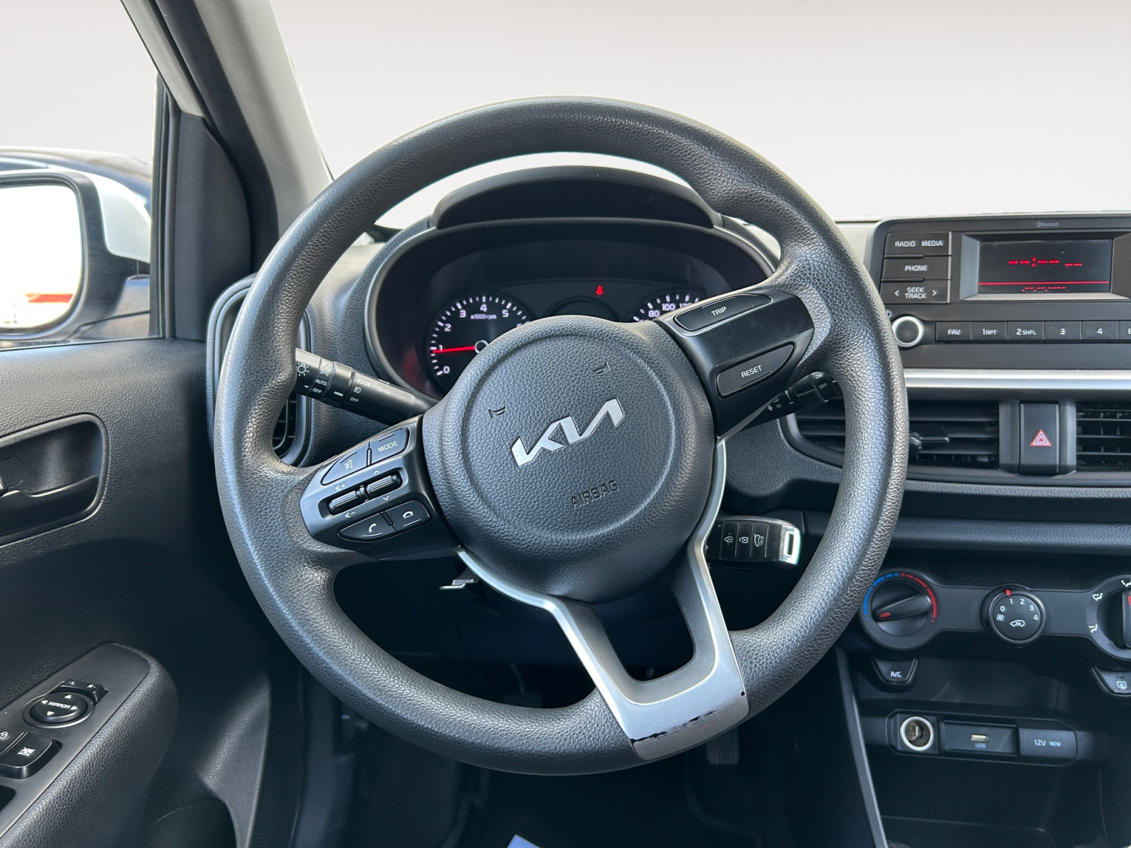 KIA PICANTO-KIA PICANTO PICANTO II - PH2 - 1.0 LIFE 5P BVM 69CH-image-9