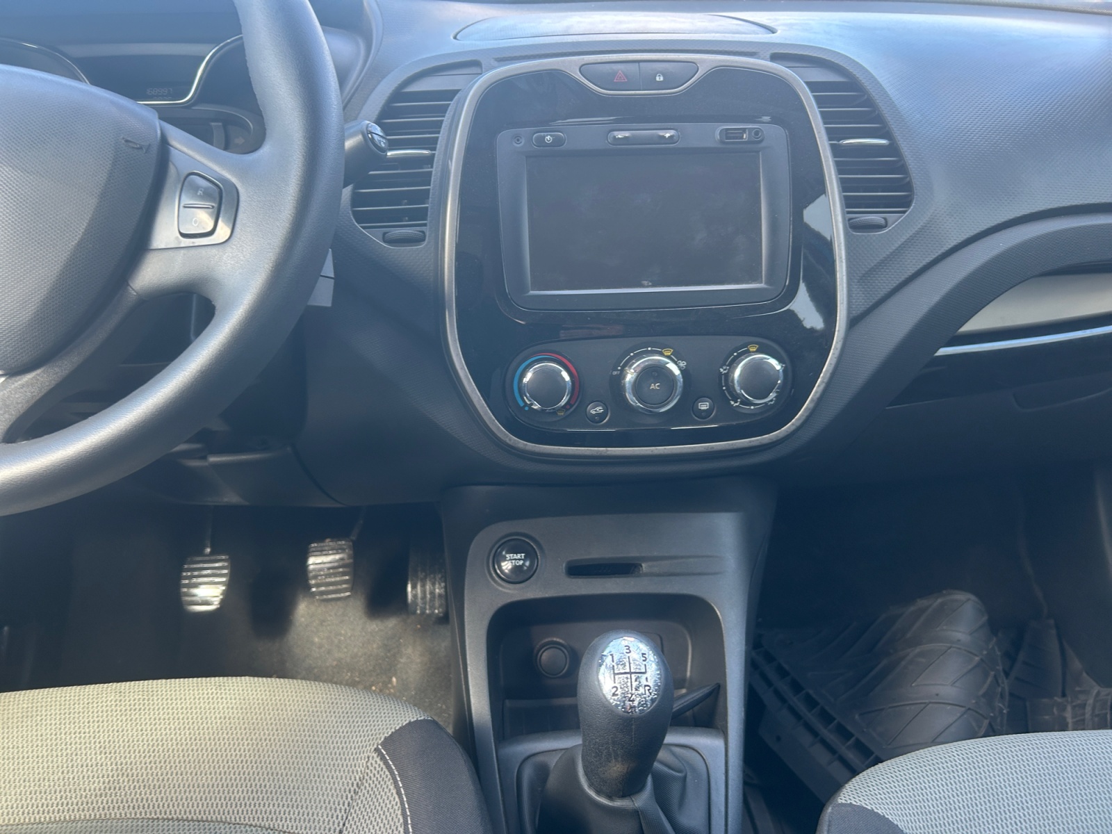 RENAULT CAPTUR-RENAULT CAPTUR CAPTUR I - PH1 - 1.5 DCI EXPLORE BVM 85CH-image-9