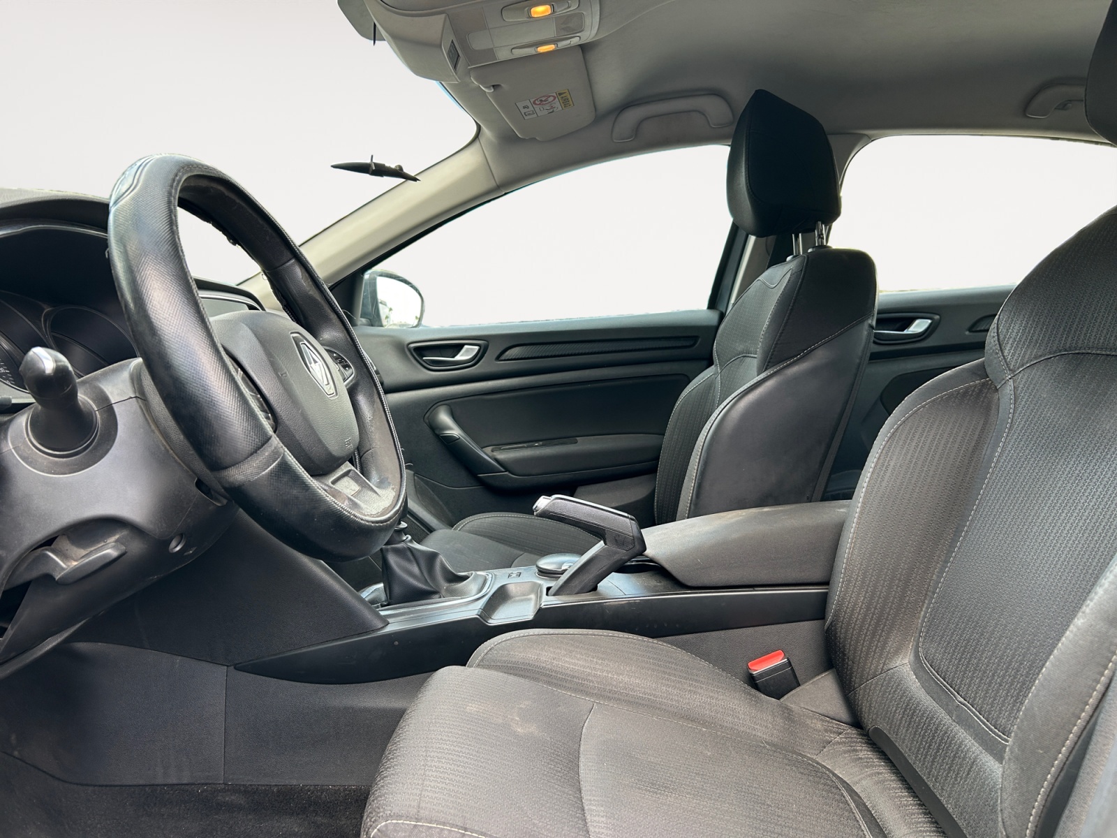 RENAULT MEGANE-RENAULT MEGANE MEGANE SEDAN IV - PH1 - 1.5 DCI LIFE BVM 90CH-image-6