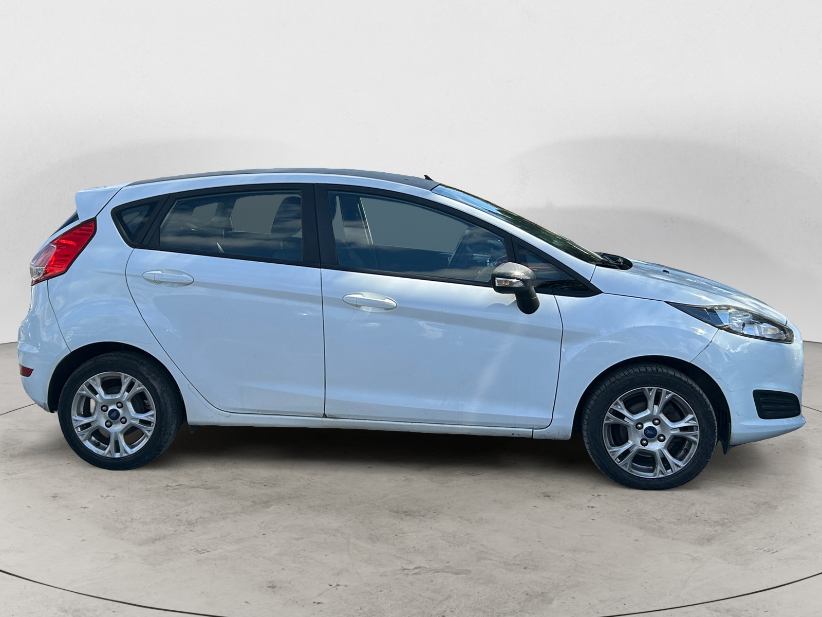 FORD FIESTA-FORD FIESTA 1.5 TDCI 85CH TREND PLUS 5P GEN.V PH1-image-4