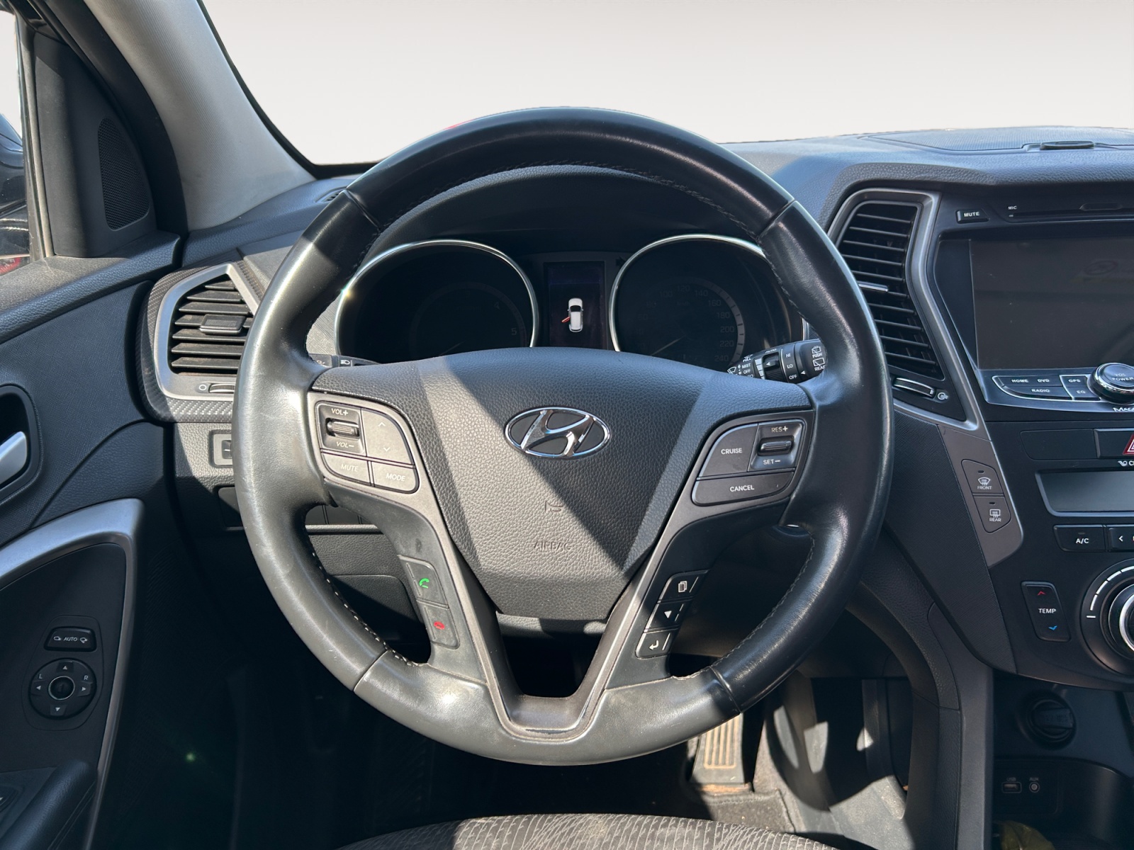 HYUNDAI SANTA FE-HYUNDAI SANTA FE SANTA FE IV - PH2 - 2.2 CRDI 4X2 ULTIMATE DCT 202CH-image-9