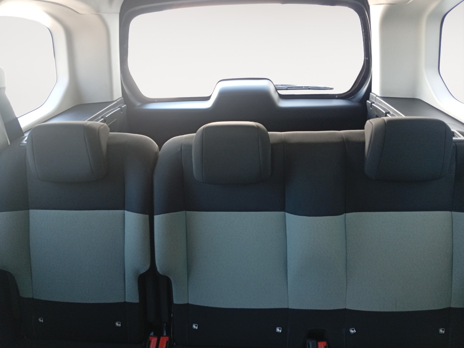 CITROEN BERLINGO-CITROEN BERLINGO BERLINGO II - PH3 - 1.6 HDI I-CONNECT CLIM BVM 75CH-image-9